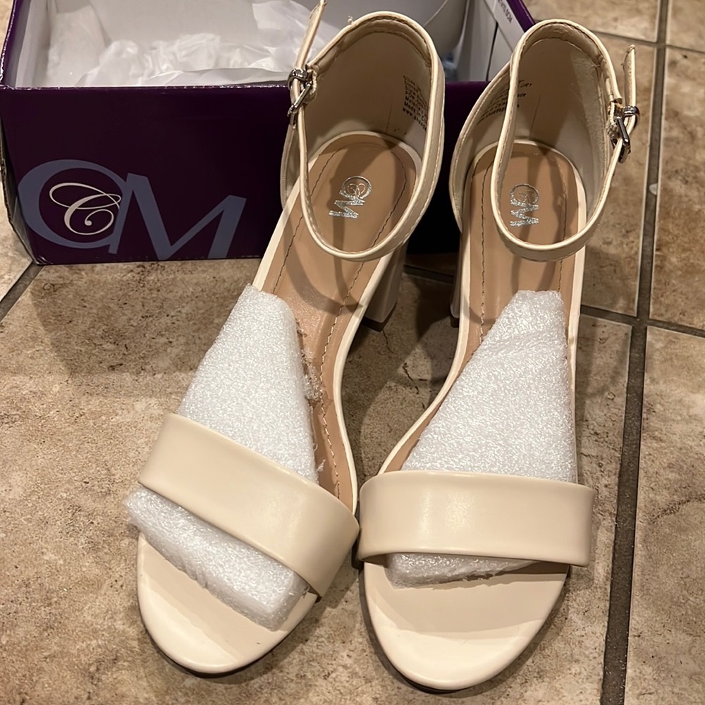 Women’s chunky heels in a size 9